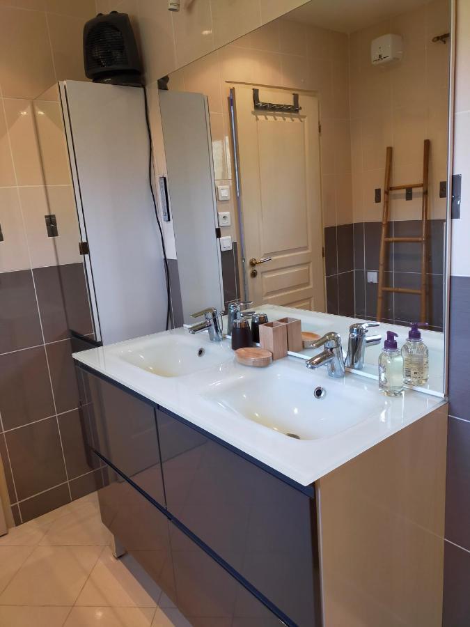 Holly Wood Apartment Ault Ngoại thất bức ảnh